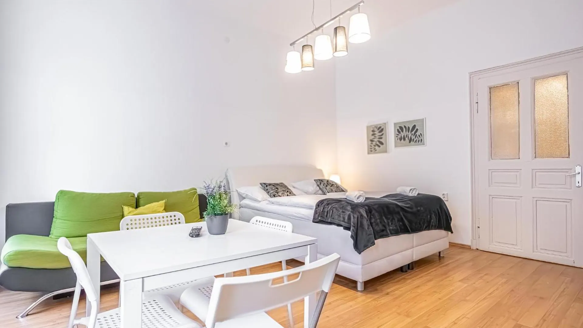 Comfortable 2Br Apt Central And Well Connected Apartment Vienna