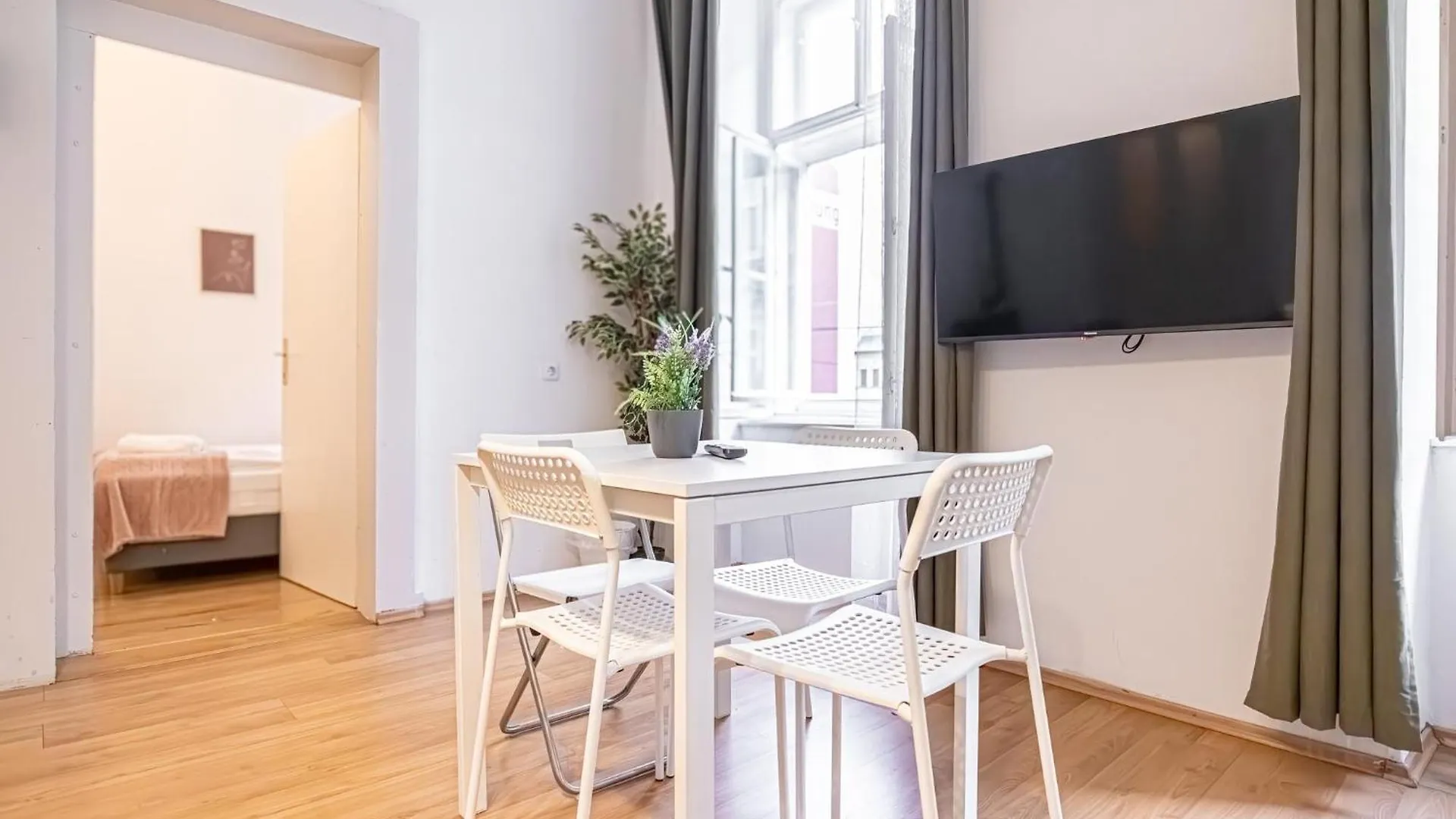 Comfortable 2Br Apt Central And Well Connected Apartment Vienna