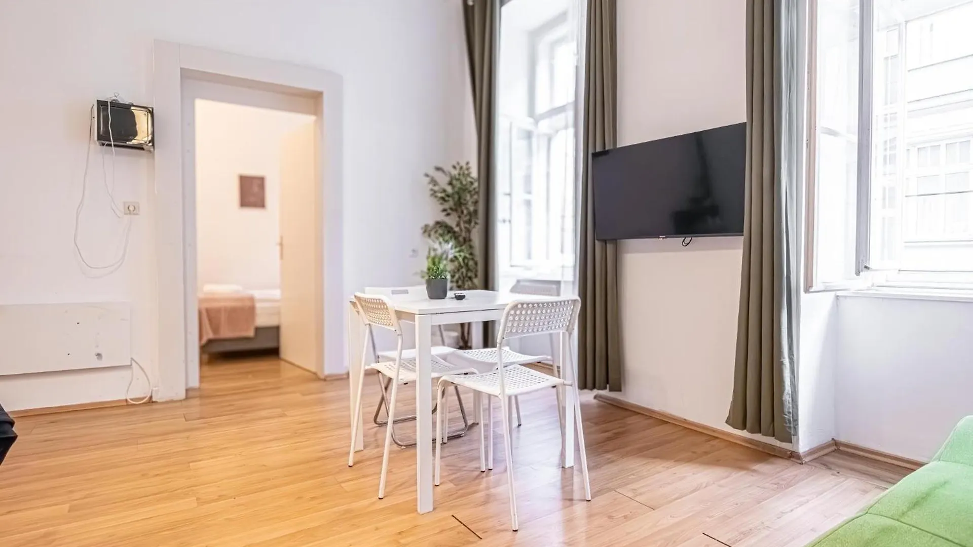 Comfortable 2Br Apt Central And Well Connected Apartment Vienna